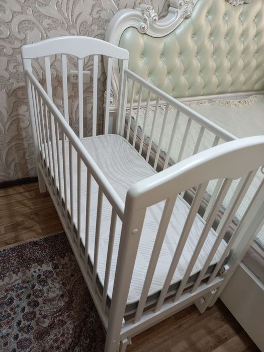 Срочно продаётся. Детский кроват.