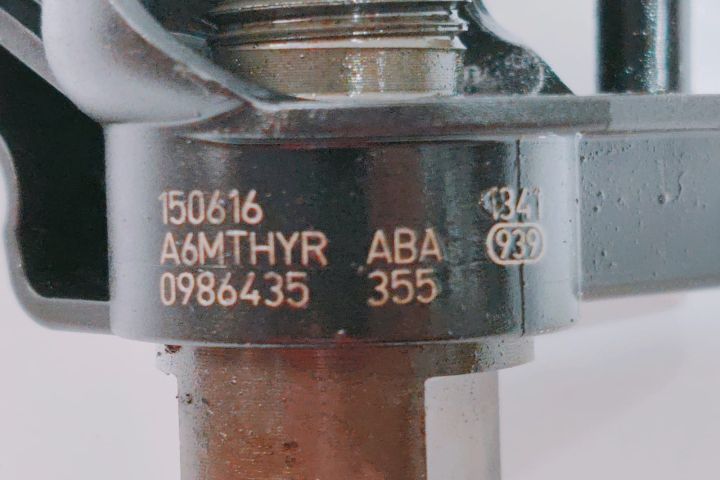 Injector  Bosch 3.0 cdi 0986435355 Mercedes-Benz CLS-Class C219 seria