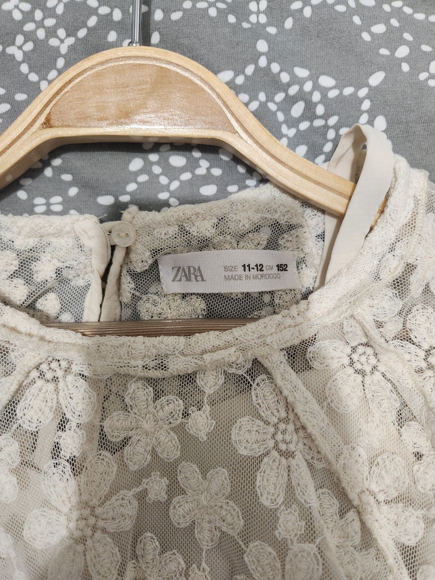 Дантелена рокля Zara