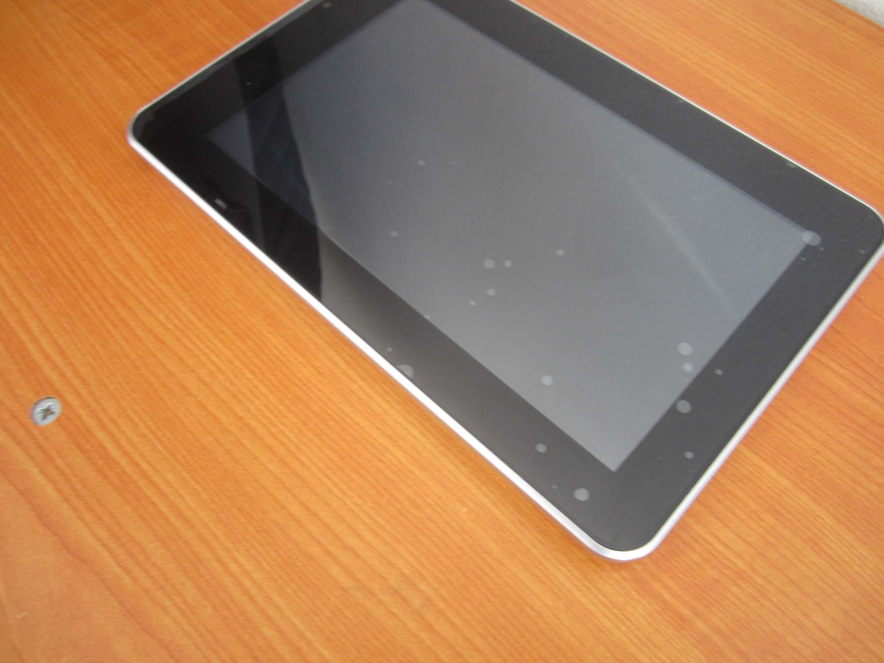 Таблет Acer Iconia B1-710 8GB, бял