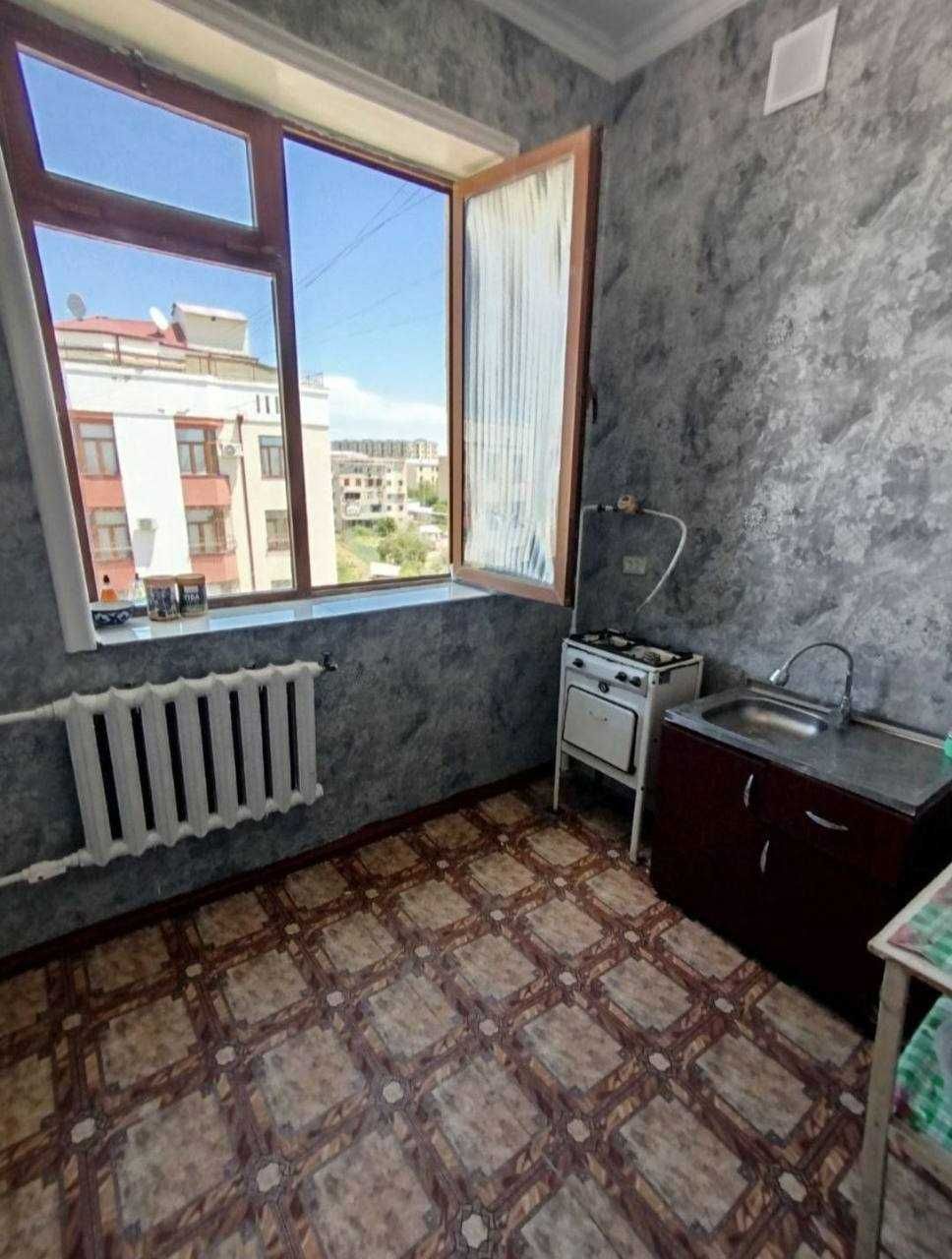 1 хоналик квартира 5 этаж кирпичный дом, 5 микр, сомий, аспгардон
