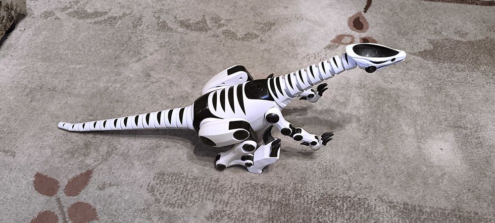 Roboreptile Raptor Reptile Electronic Dinosaur Robotic Toy WowWee
