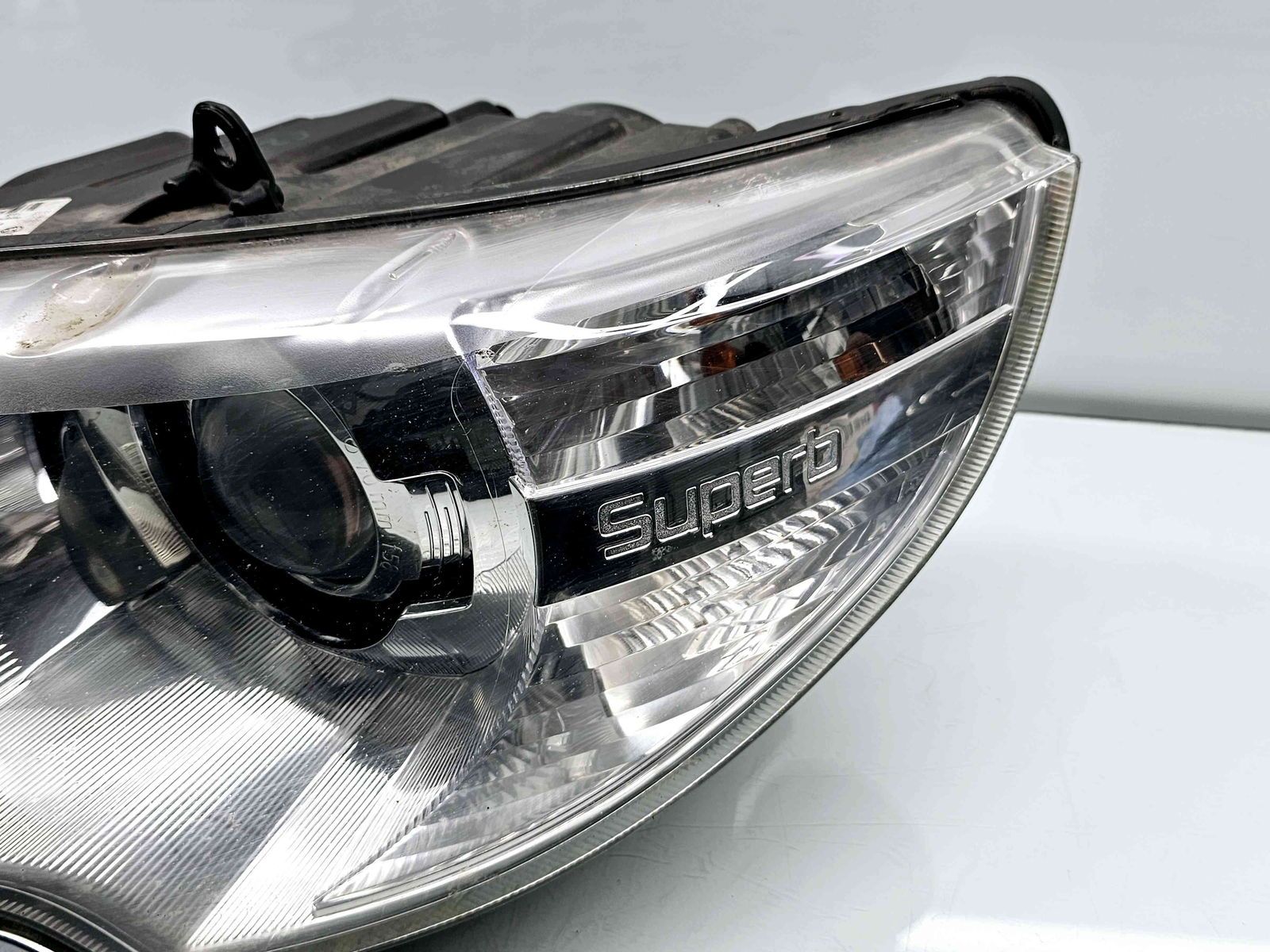 Far stanga Skoda Superb II Combi (3T5) [Fabr 2009-2015] 3T2941015E