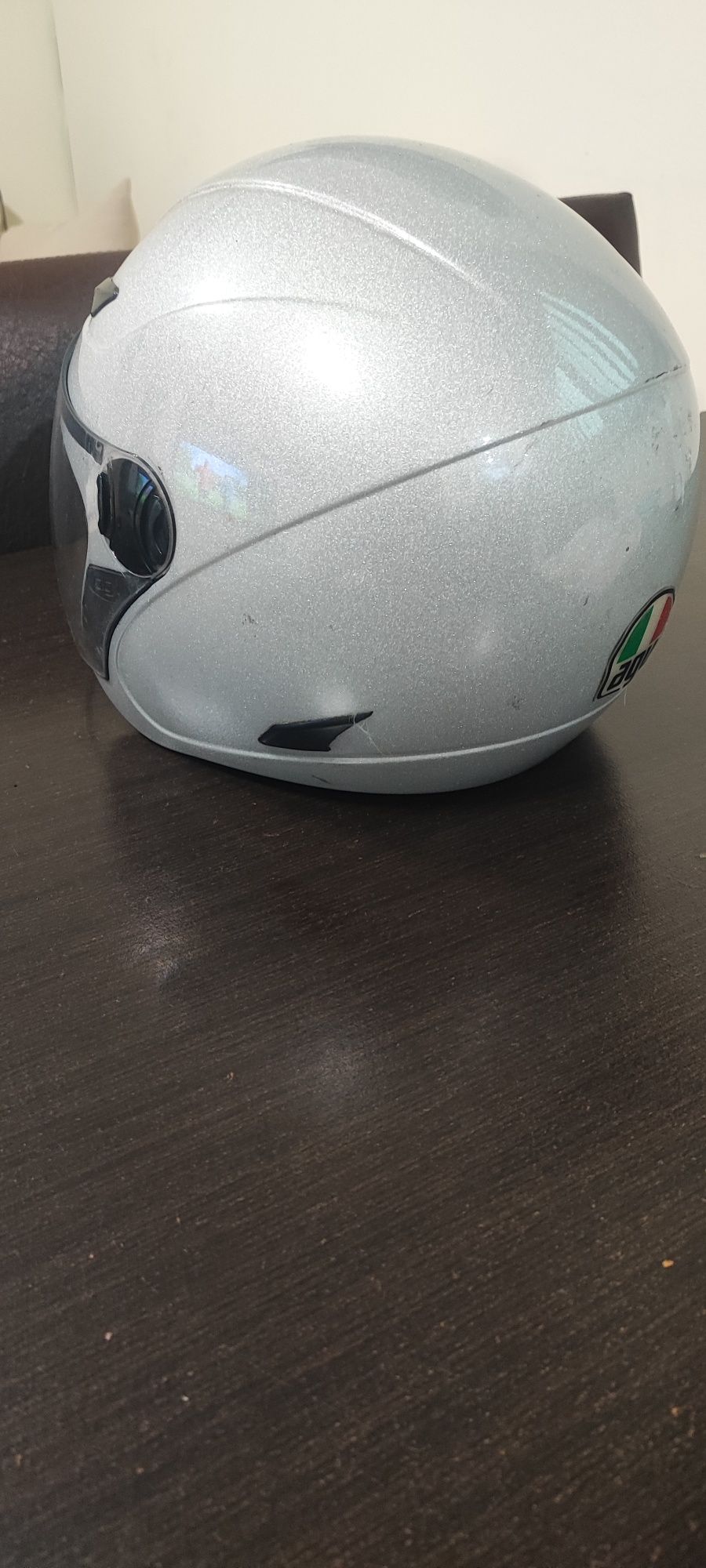 Каска AGV.       .