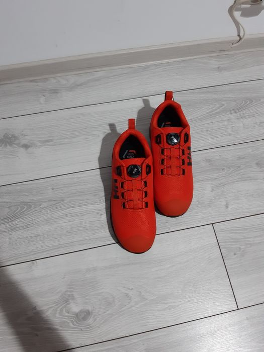 Pantofi protecția muncii