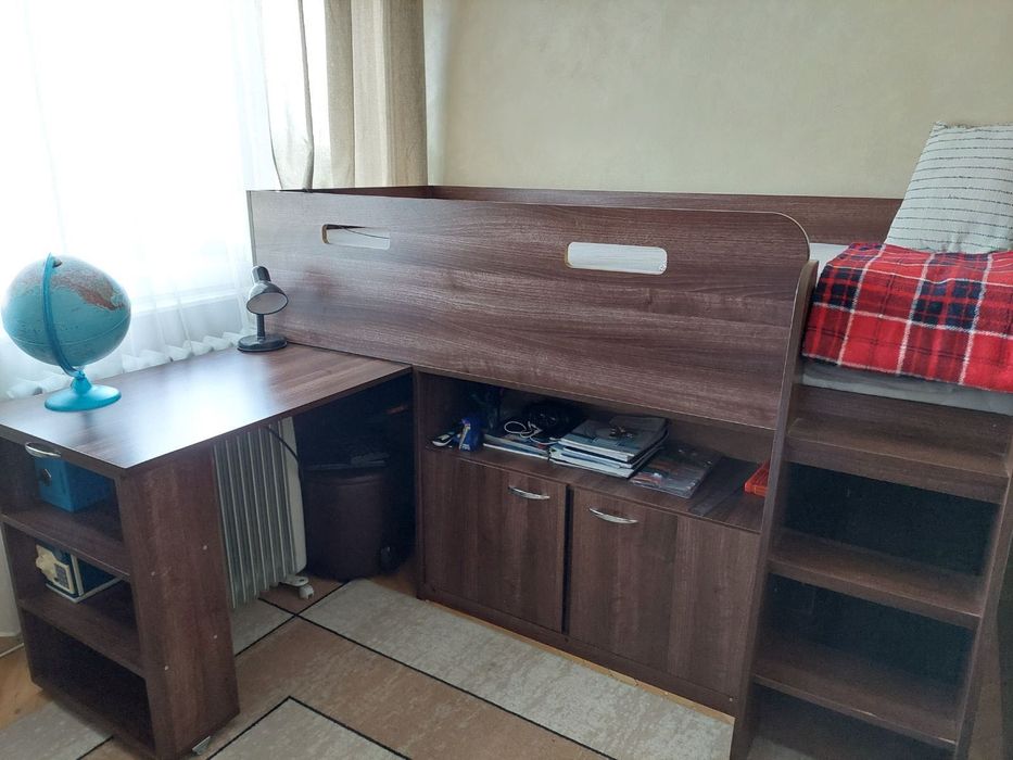 Детско легло с бюро