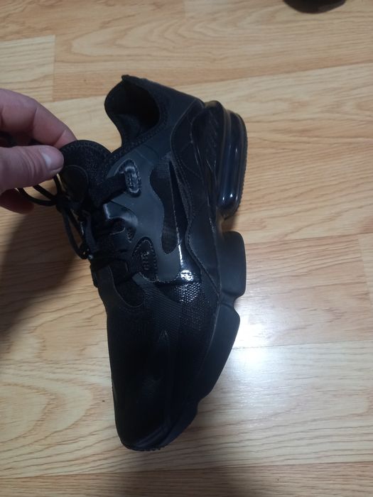 Nike originali 42.5.model nou apărut în Germania.