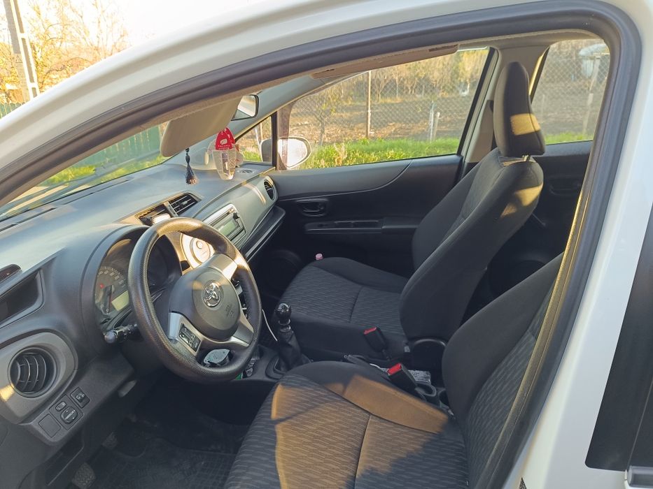 Vând Toyota Yaris
