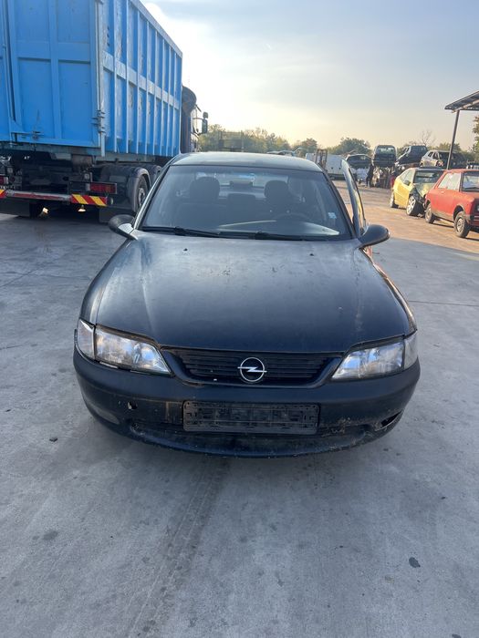 Opel Vectra B 2.0 дизел НА ЧАСТИ