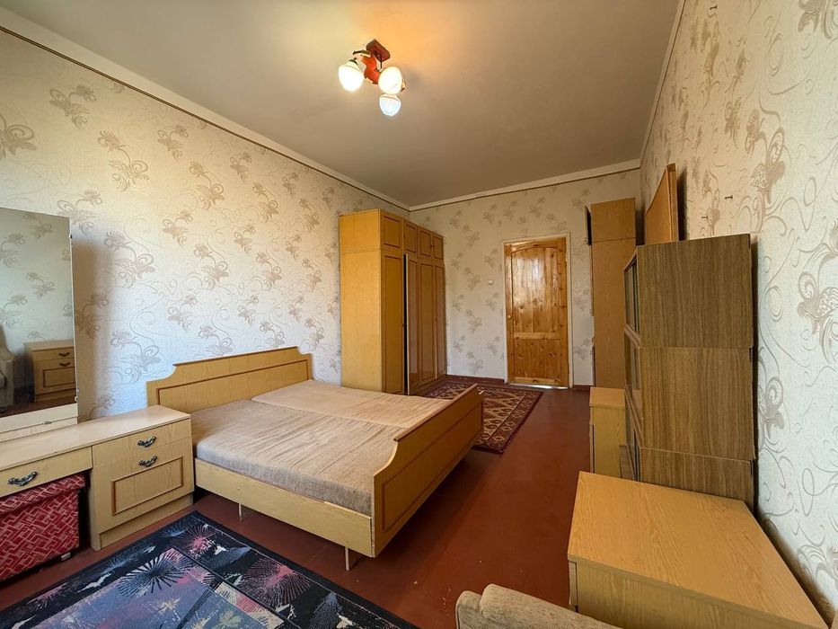 Продаю квартиру Яшнабадский р-он Авиасозлар-1.  2-ком 4-этаж 4-этажном
