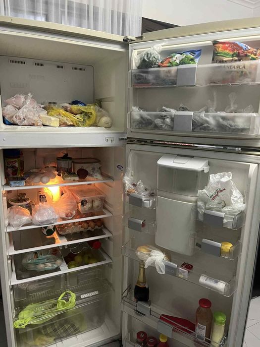 Vand frigider urgent