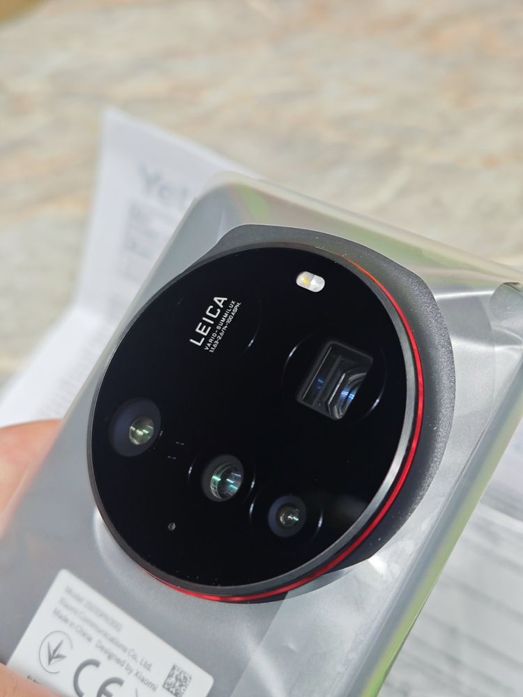 НОВ!! Продава се телефон XIAOMI 15 ULTRA