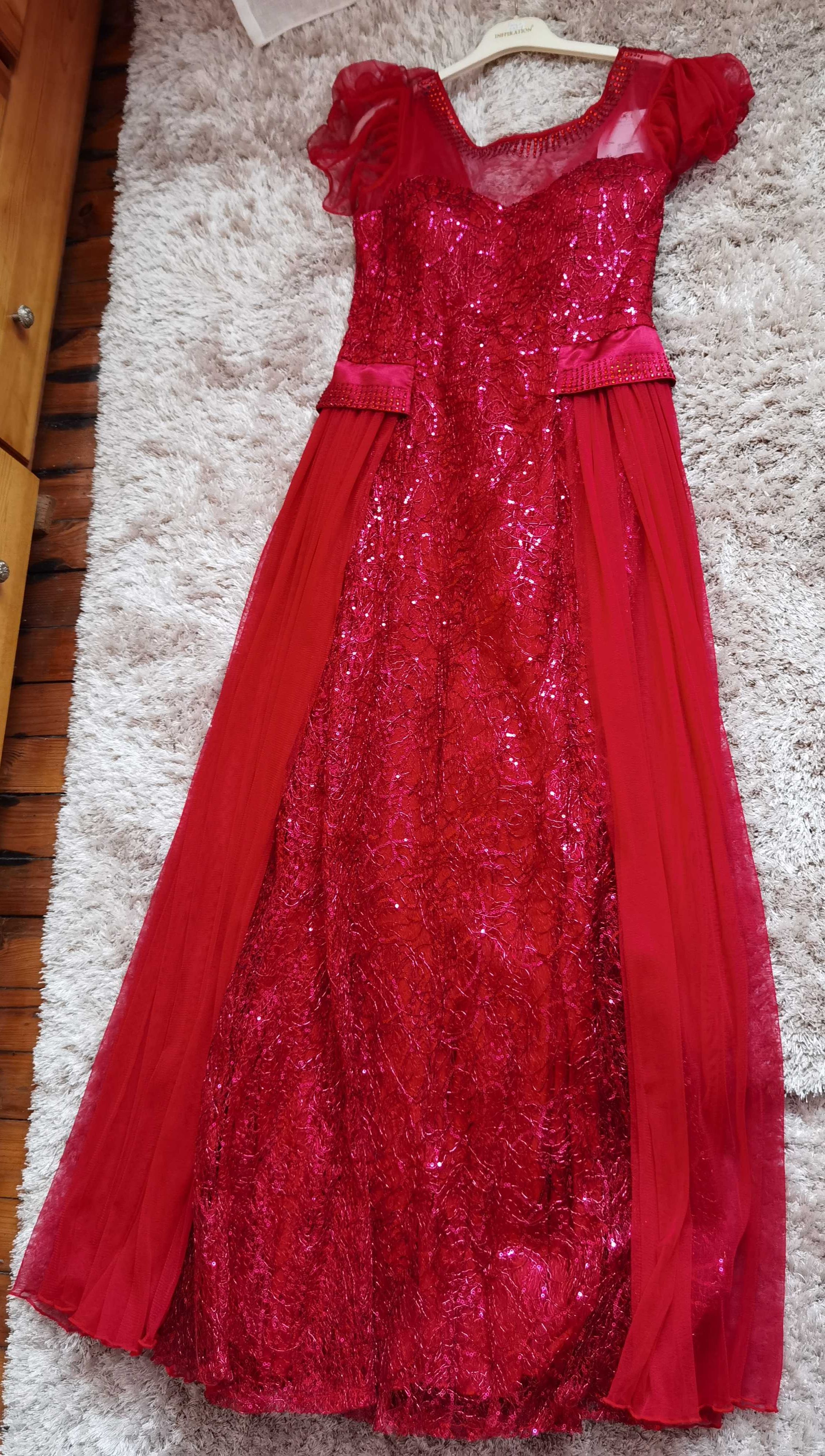 Нова!!! Дълга официална червена рокля с тюл и пайети