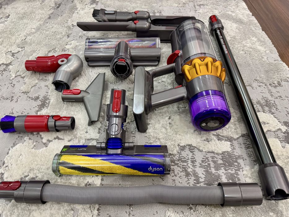 Aspirator vertical Dyson V15 absolut detect