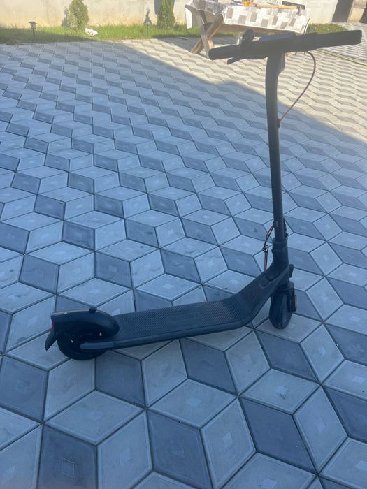 Trtineta NINEBOT E2 plus