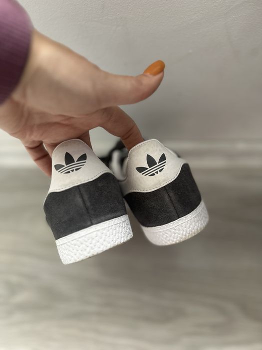 Adidas gazelle в сиво