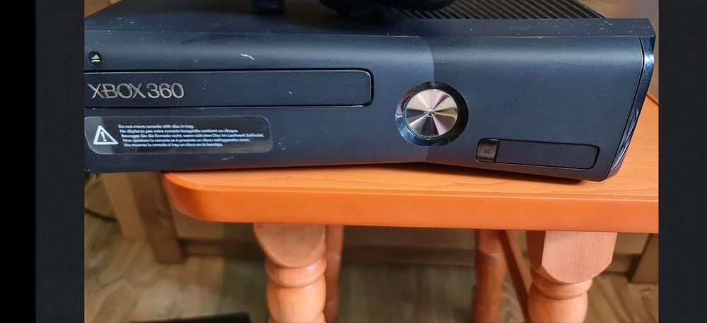 XBox 360S modat  cu joc