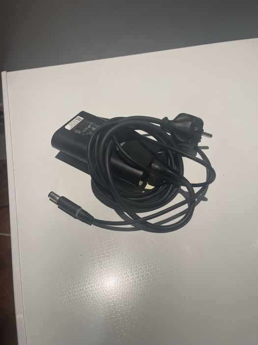 Alimentator / incarcator laptop Dell 65 W