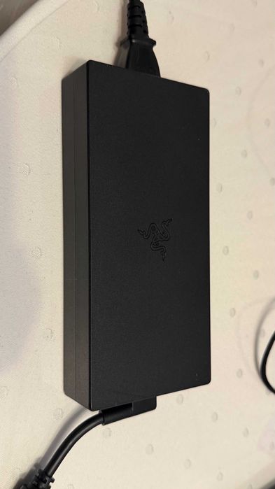 RAZER BLADE 18 2025 + Razer Basilisk V3 Pro 35K + Razer Gigantus V2