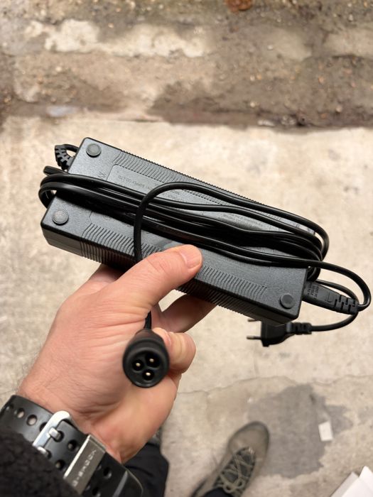 Зарядно за тротинетка Dualtron Thunder 2