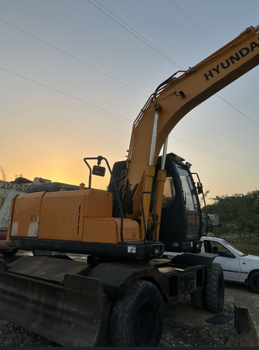 СРОЧНО! Сотилади экскаватор йили 2008  HYUNDAI 1400