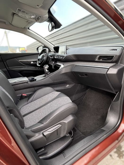 Peugeot 3008 Allure - 2018 - 130 hp - GARANTIE - rate avans 0