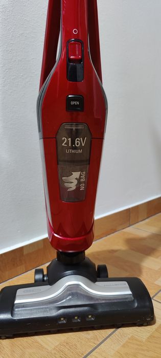 Aspirator vertical Rowenta