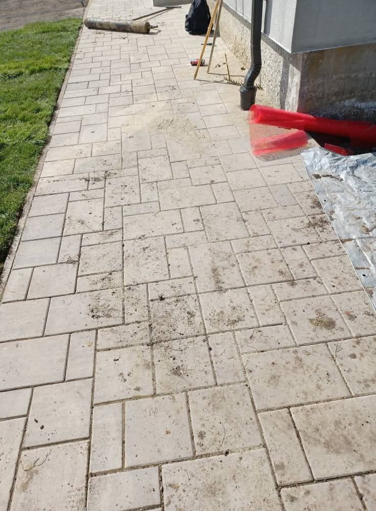 Spălare, vopsire pavaj, beton amprentat , aleei, fațade, terase etc