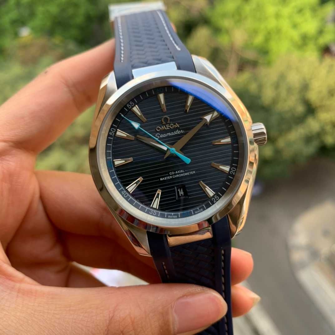 OMEGA Seamaster Aqua Terra cu mecanism automat
