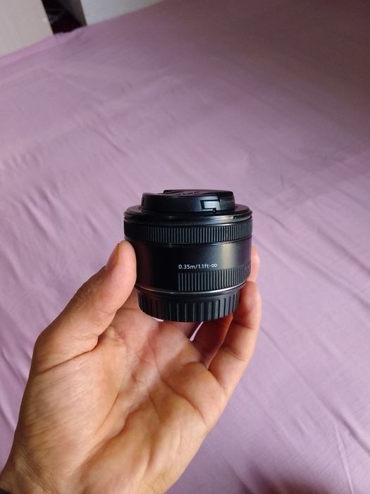 Canon EF 50mm f/1.8 STM