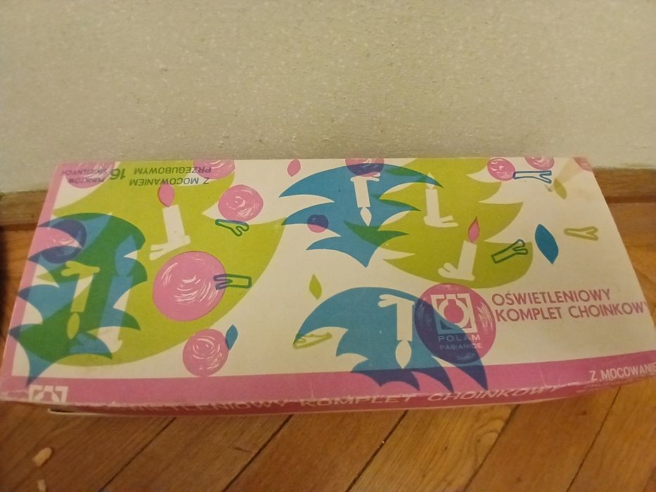 Instalatie vintage pom Craciun cu 16 lumanari