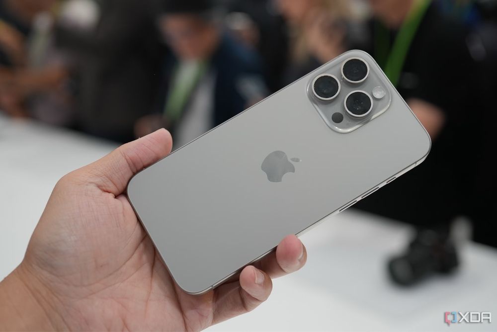 iPhone 15 pro max 256 titan silver