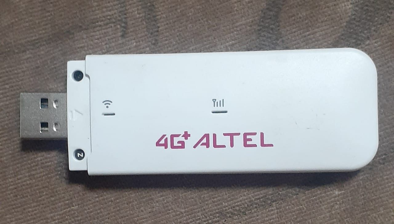 СРОЧНО (в связи с отъездом) Wi-fi роутер ALTEL (беспроводной интернет