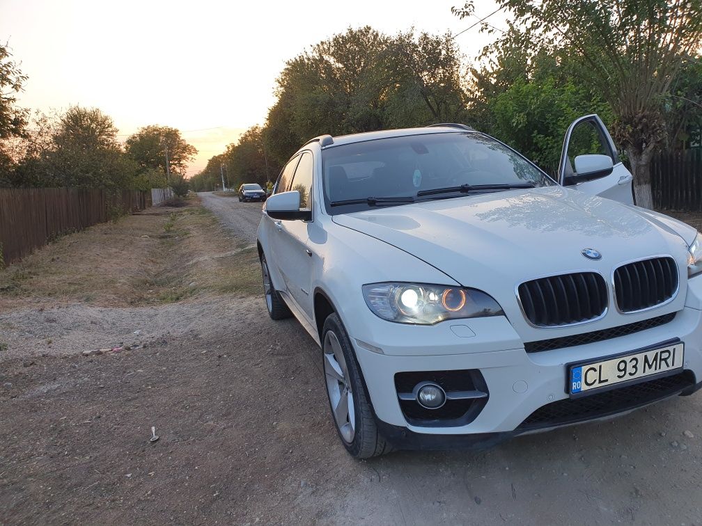 Vand sau schimb bmw x6 e71 an 2011 în acte