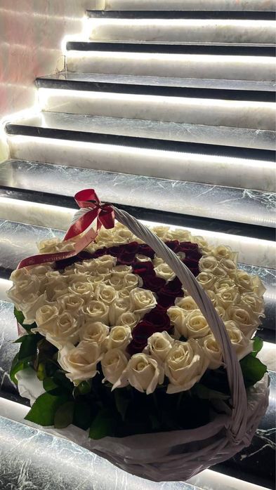 Роза 101,белые роза с первой букви имена