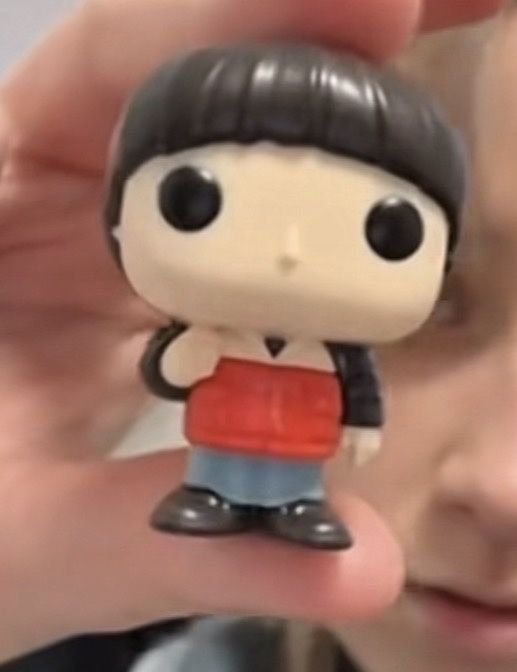 какой то мальчик из киндер джой