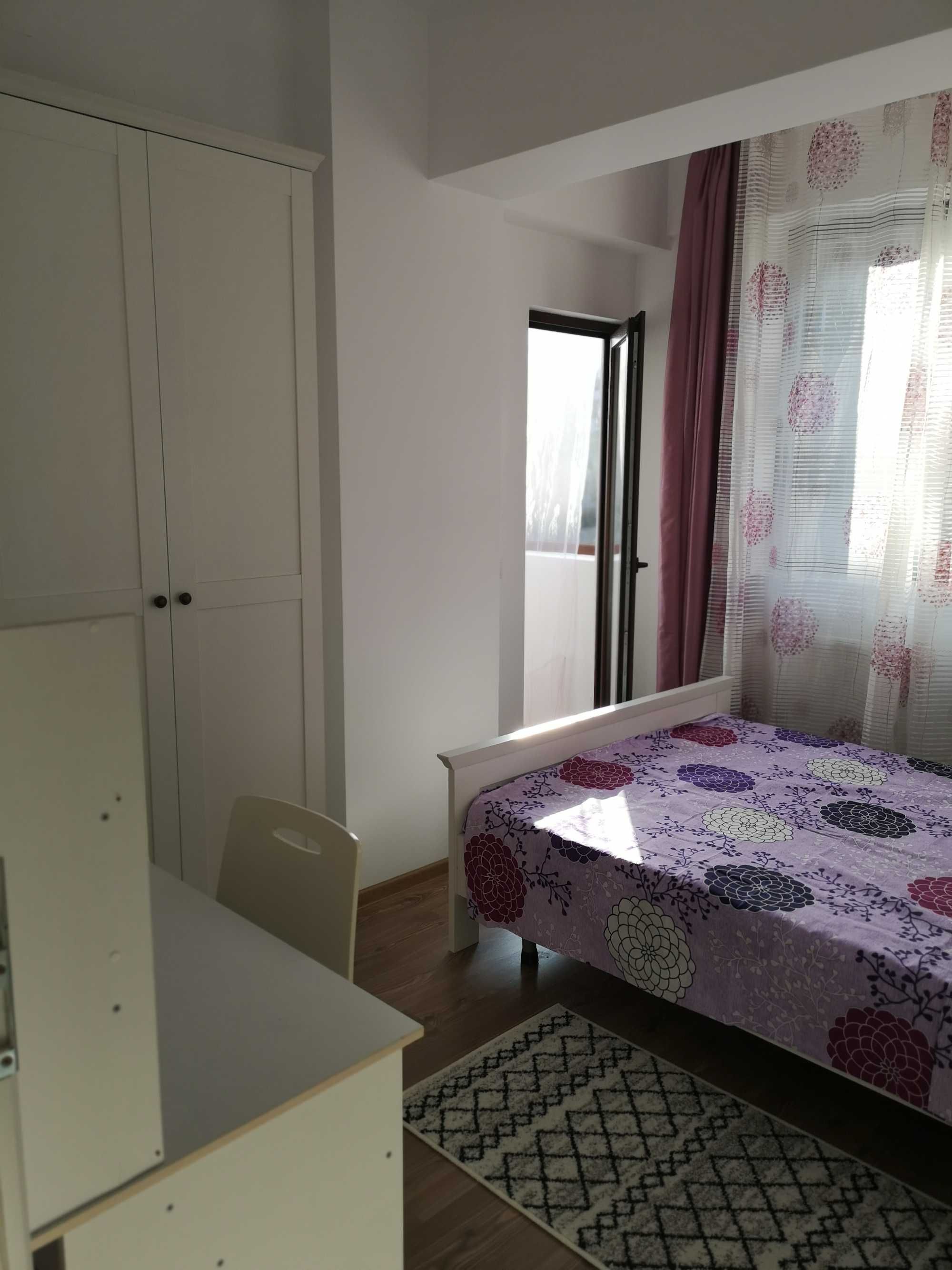 Apartament 3 camere Palas bloc nou