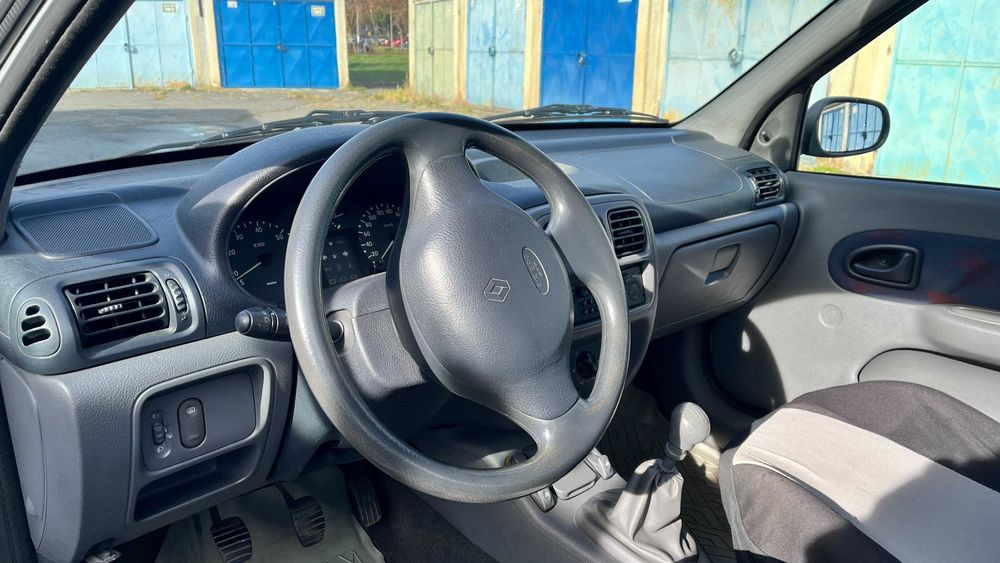 Renault Clio 2001 -stare foarte bună-zero probleme