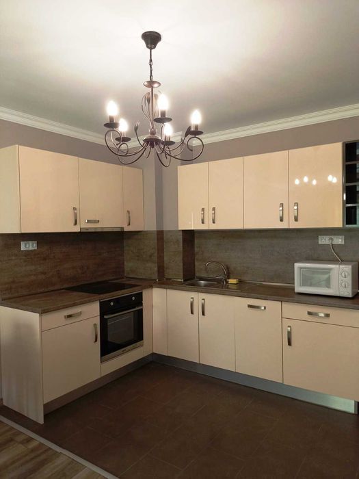 Двустаен апартамент в квартал Бриз под наем