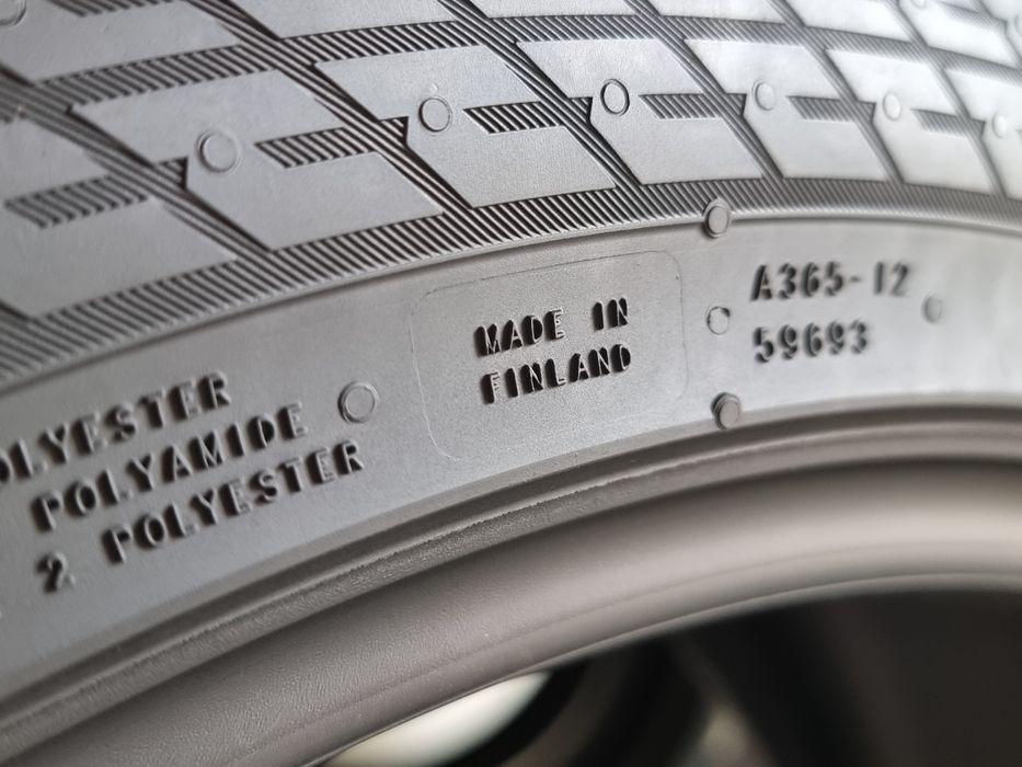 "Dot 22" 225/45/18 Nokian 4Броя: 600лв 7.5мм като Нови!