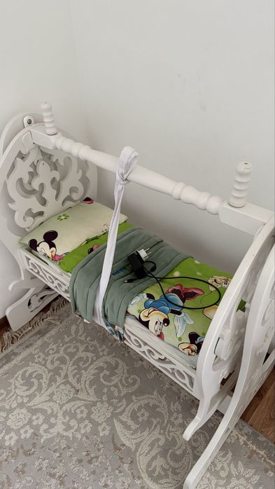 Бесік электронный өзі тербеледі