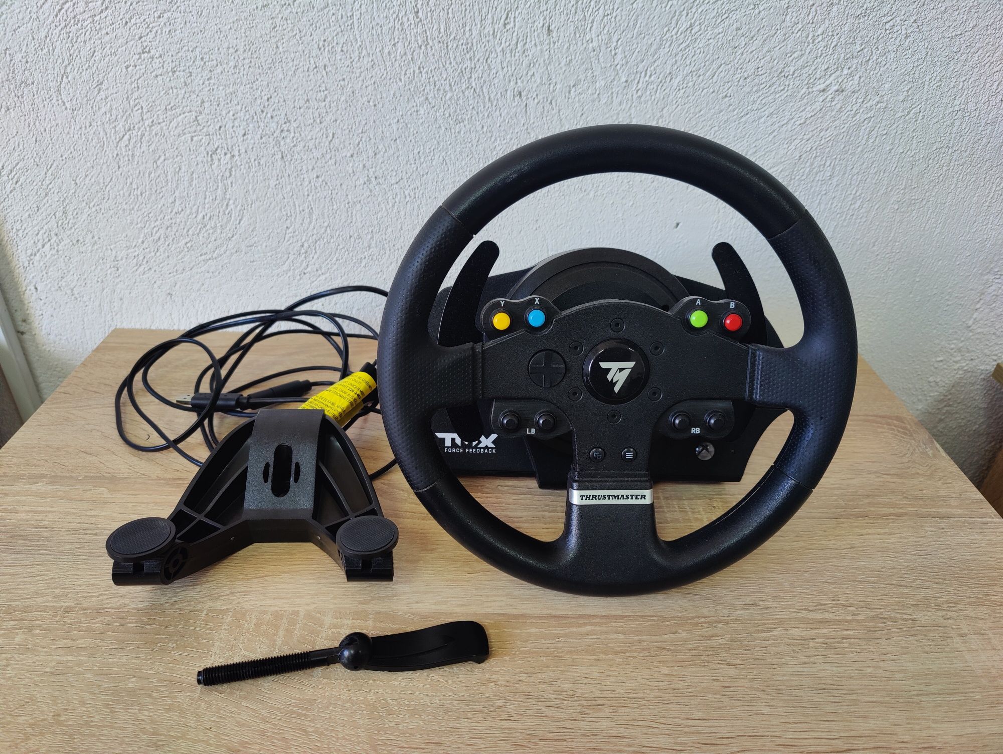 Волан за компютър Thrustmaster TMX PRO