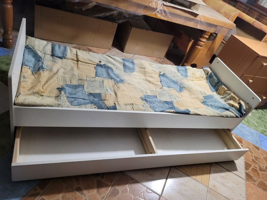 Детская кровать 170*65 с выдвижными ящиками,белая