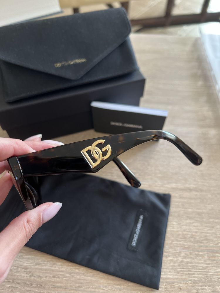 Дамски слънчеви очила Dolce & Gabbana