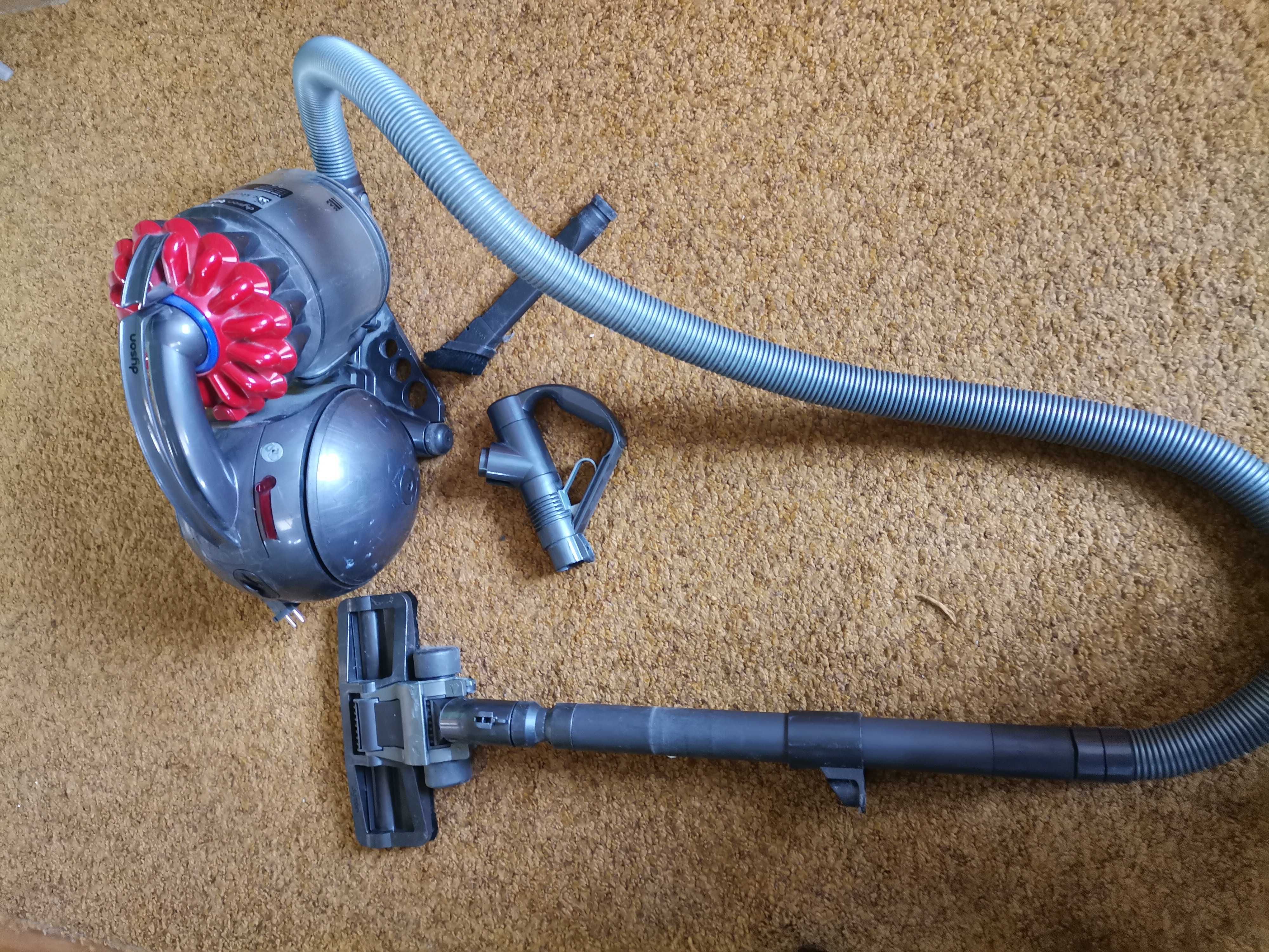 Прахосмукачка Dyson