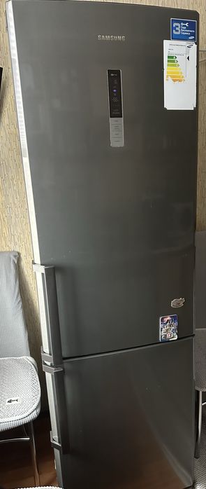 Продам холодильник Самсунг