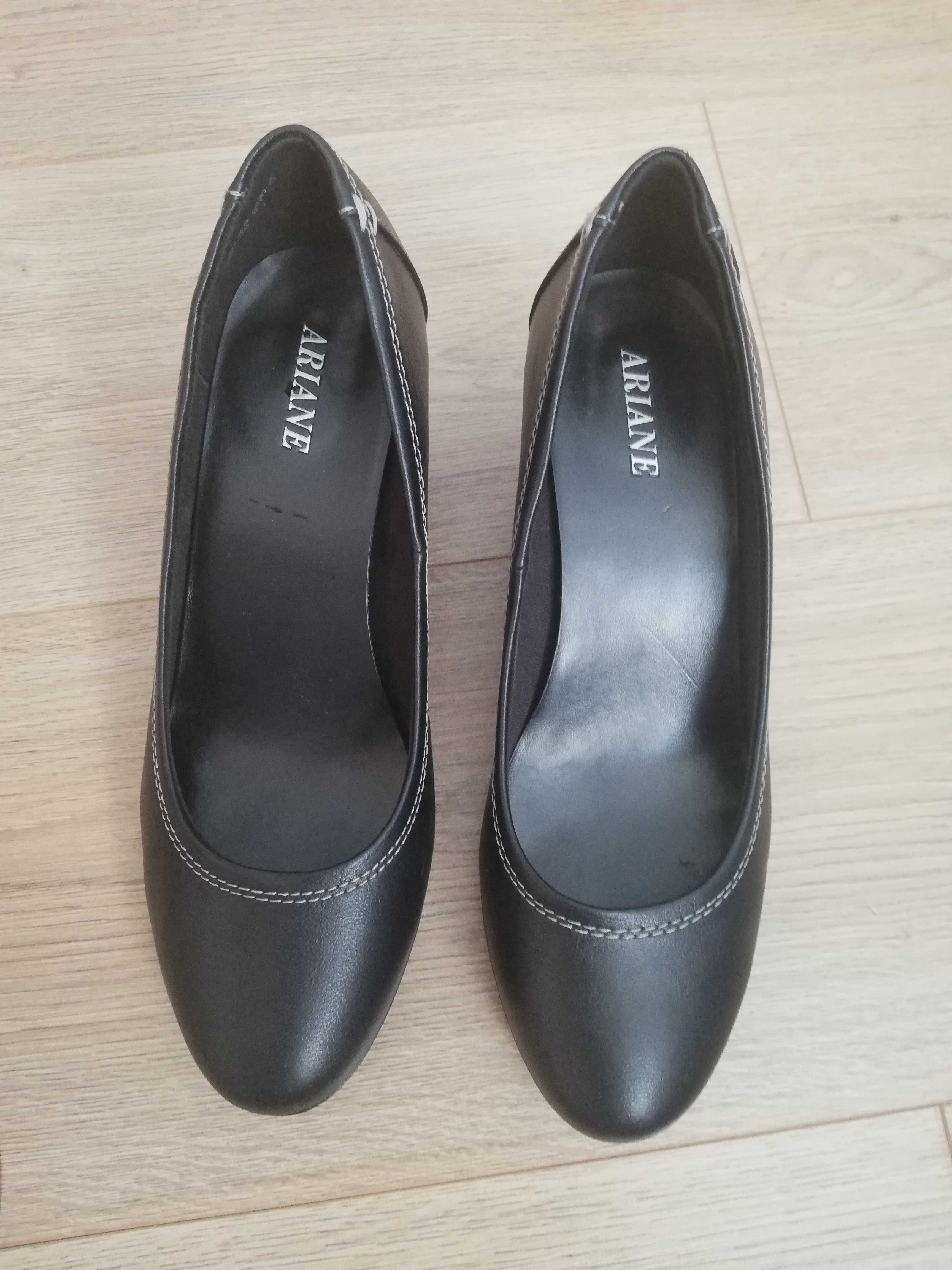 Официални дамски обувки на ток