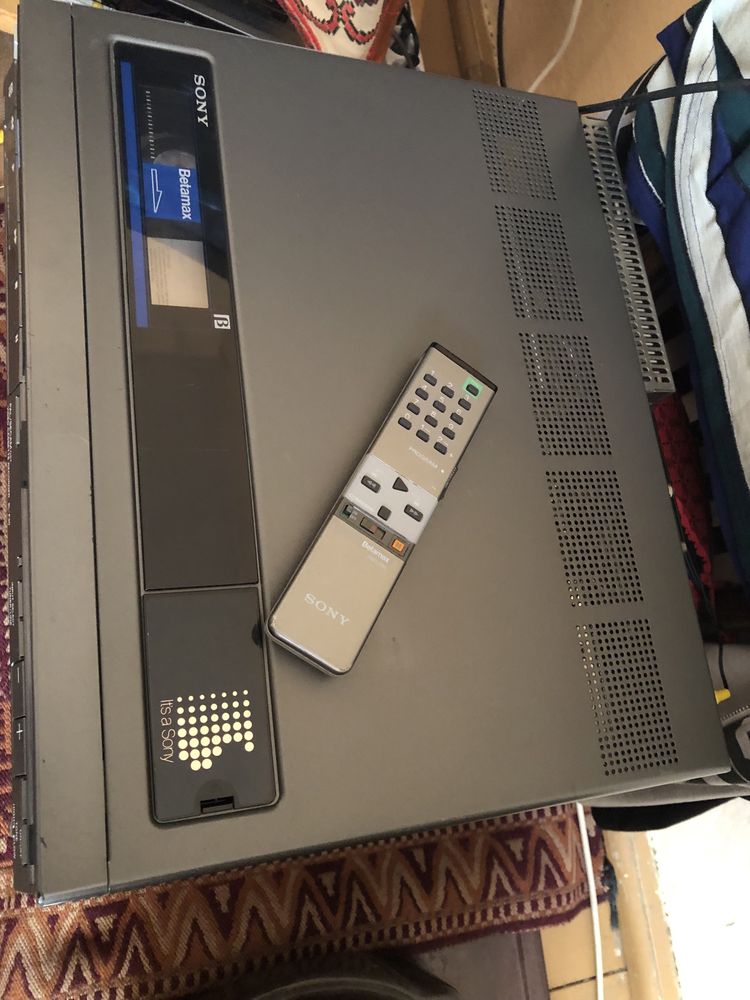 Sony SL-F30 Betamax Pal-SECAM + 13 касети