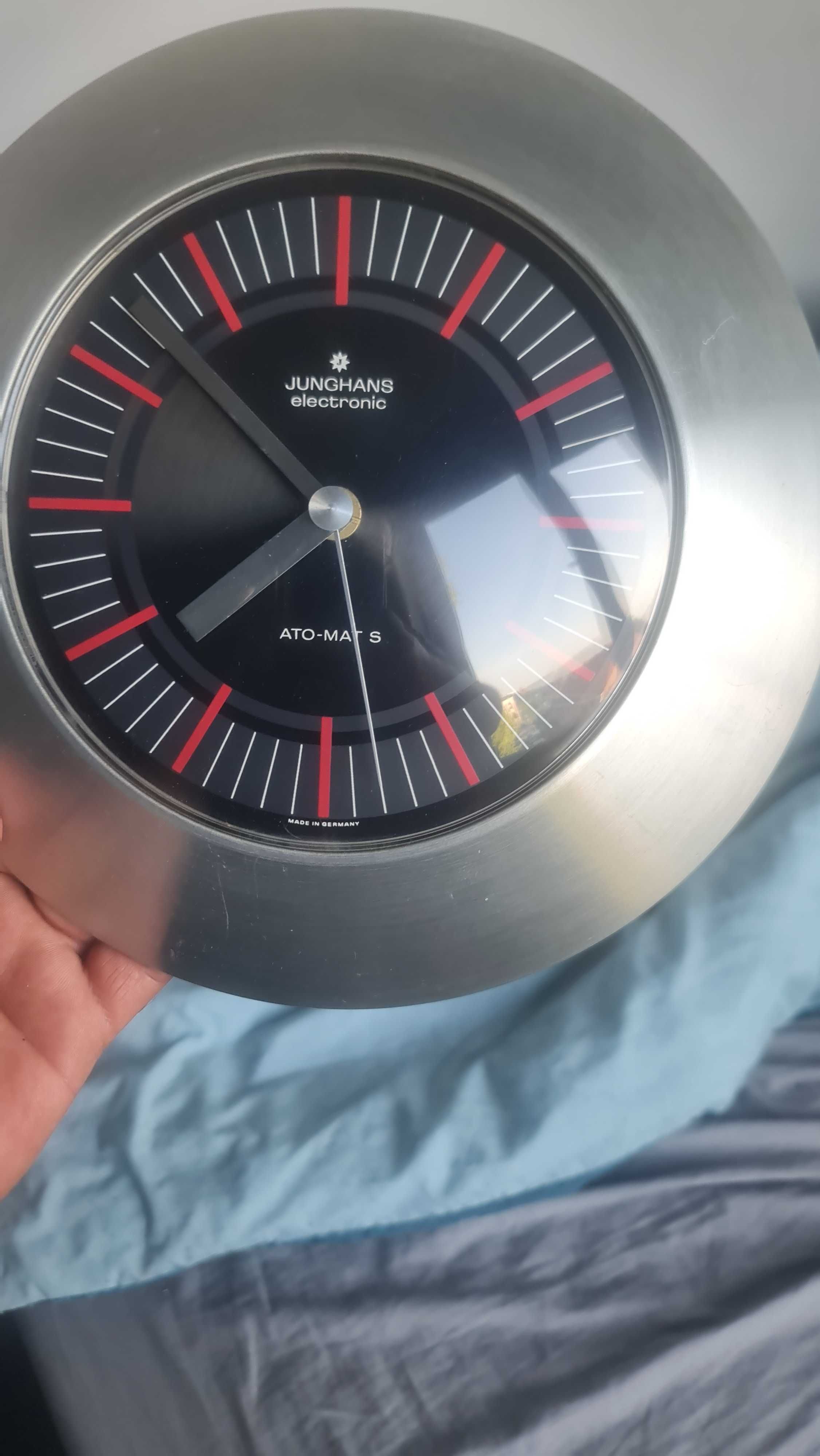 Ретро стенен часовник Junghans