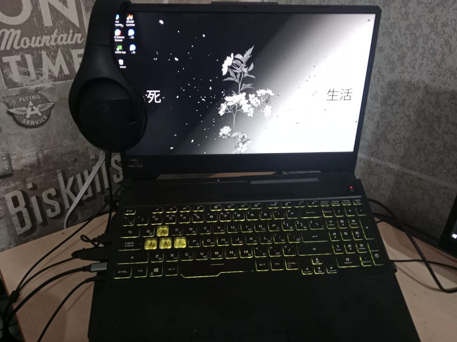 Продам ноутбук со всей переферии. Монитор отдельно